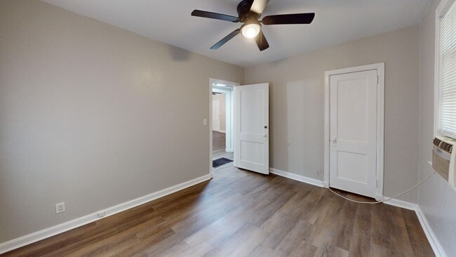 Building Photo - Cute and Clean 2 Bedroom/1 Bath, NEW LVP Floors