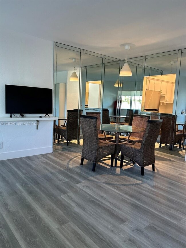 Building Photo - 600 Layne Blvd