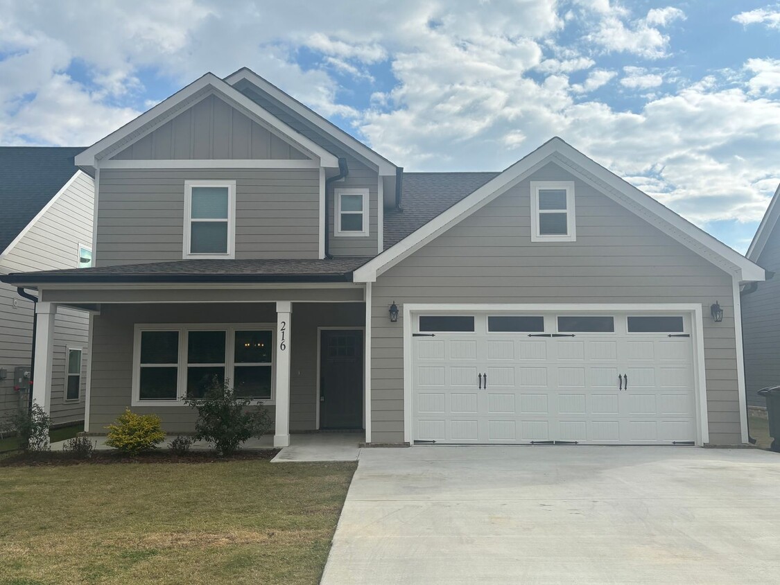 Primary Photo - Beautiful New Build 4 Bed, 3.5 Bath, 2 Car...