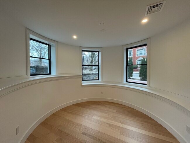 Foto del edificio - 1 Strathmore Rd