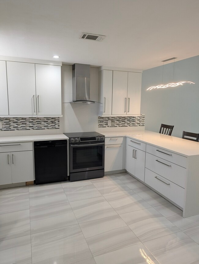 Foto del edificio - 9780 SW 52nd Rd