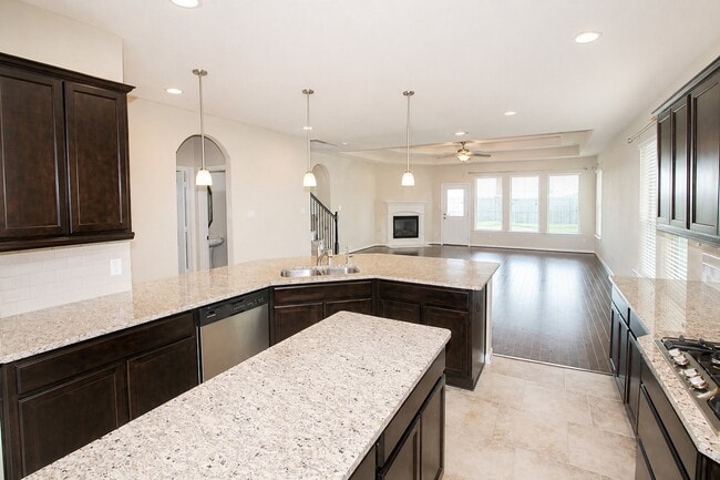 Building Photo - 11927 Cittanova Dr