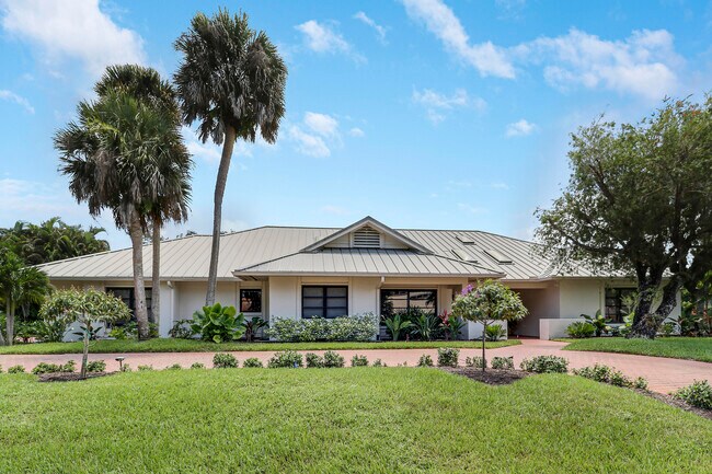 Foto del edificio - 5740 SE Winged Foot Dr
