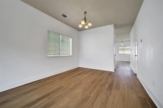Building Photo - 11920 Princess Garden Way