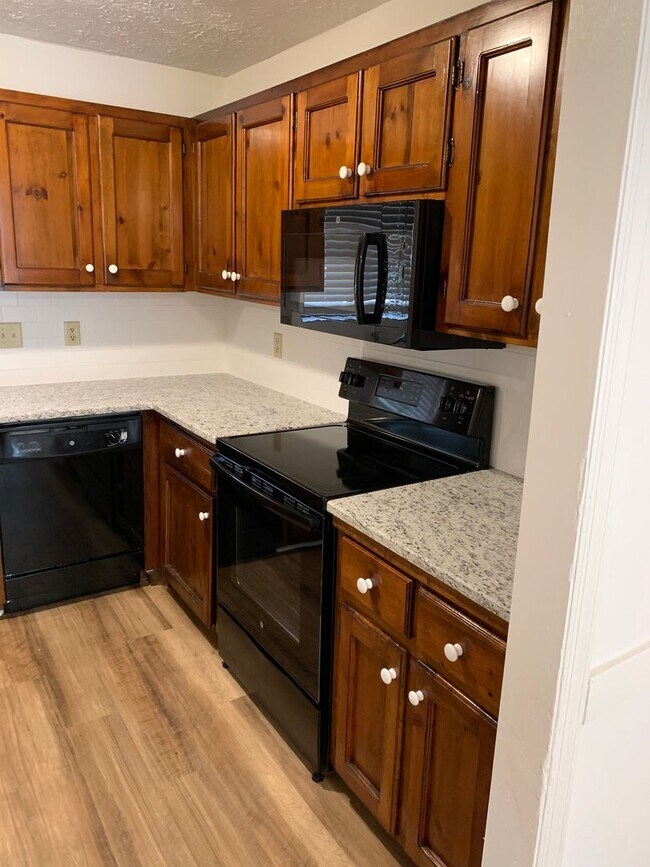 Foto del edificio - 163 VFW Dr