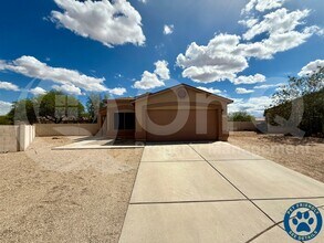 Building Photo - 8149 S Sunny River Pl