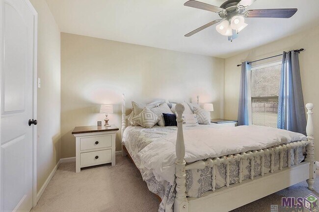 Foto del edificio - 12746 Darby Dr