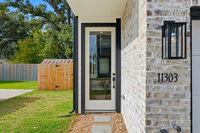 Foto del edificio - 11303 Stonework Grv Ln