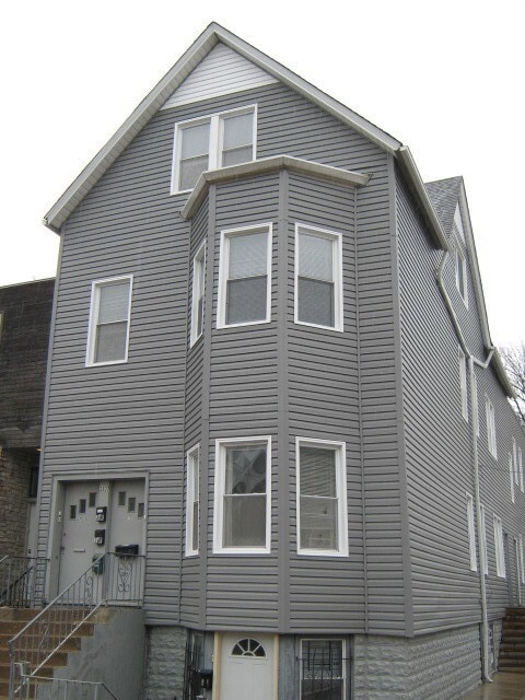 Primary Photo - 2627 W Attrill St
