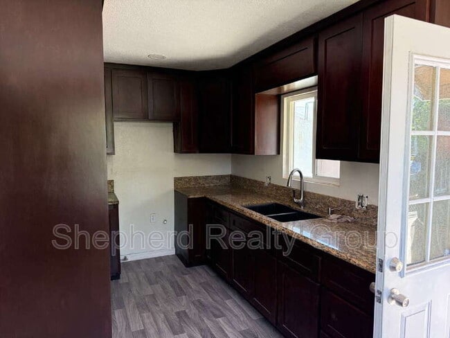 Foto del edificio - 10535 Orchard St