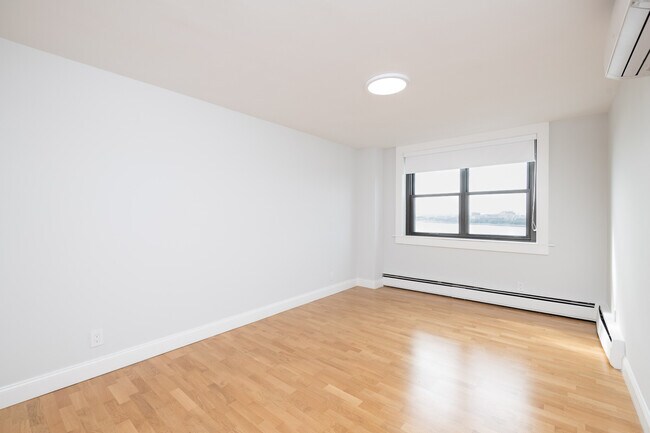 Foto del edificio - 1422 Columbia Rd