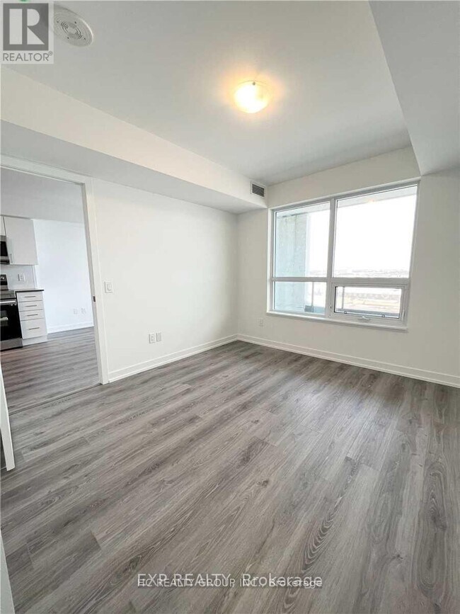 Photo du bâtiment - 1480-1480 Bayly St