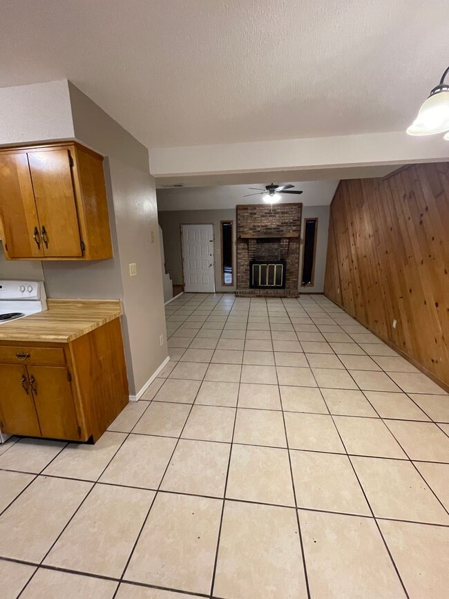 Building Photo - 3407 Maple Creek Ln