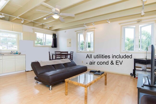 Building Photo - 1153 Kina St