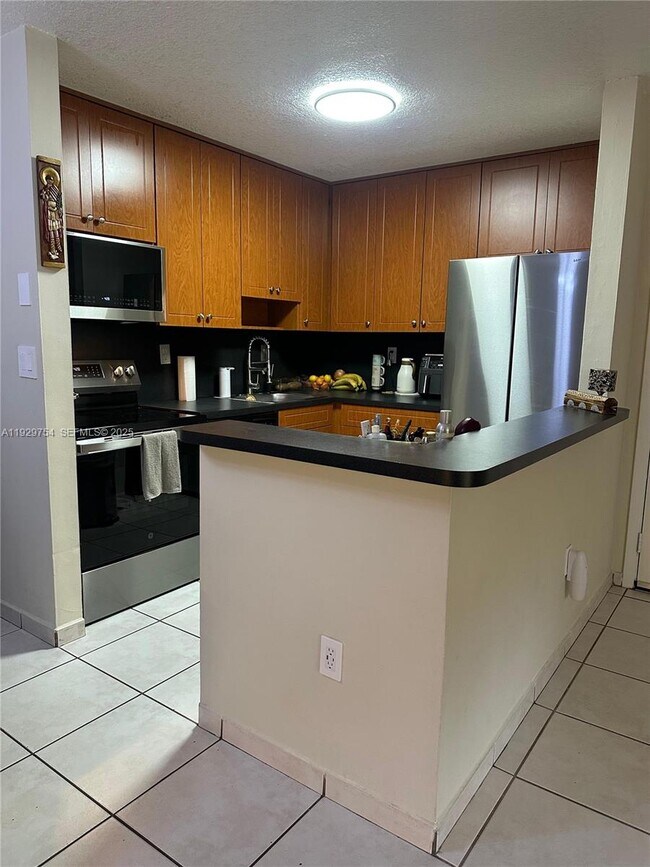 Foto del edificio - 4710 NW 102nd Ave