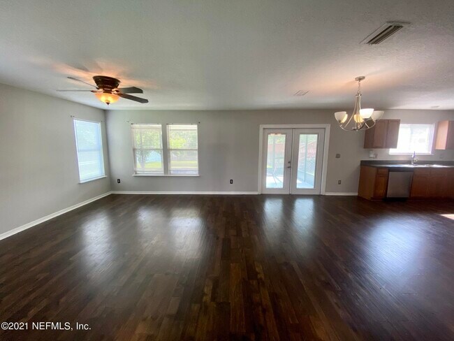 Foto del edificio - 7147 Newman Lake Ct