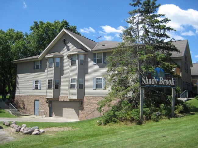 Building Photo - 170 W Pioneer Rd