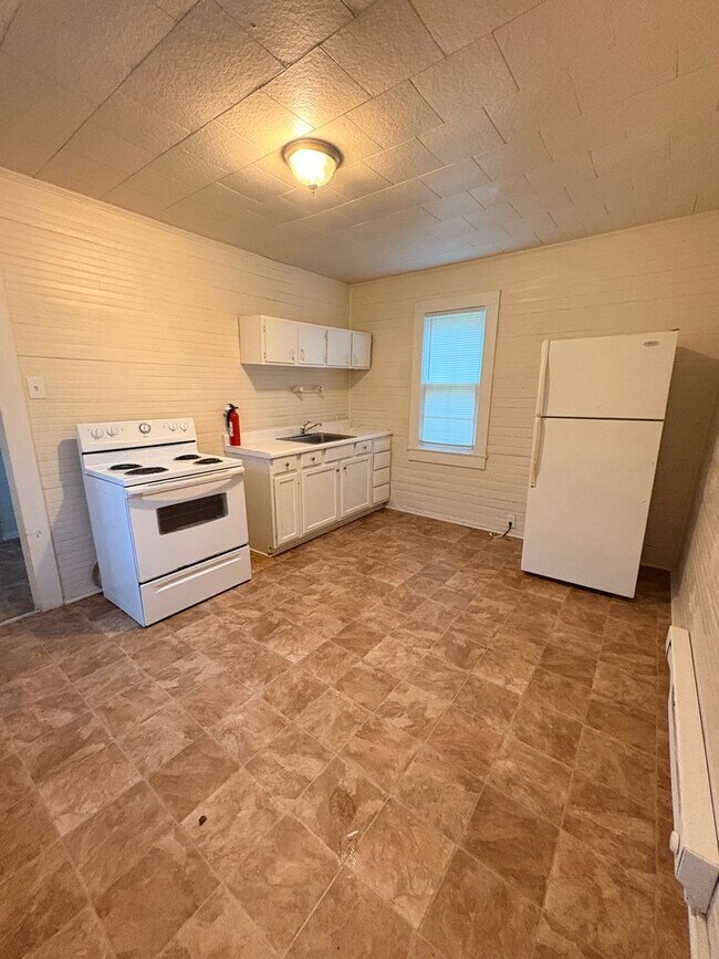 Foto del edificio - Cozy 1-Bedroom Home Available Now in Winst...
