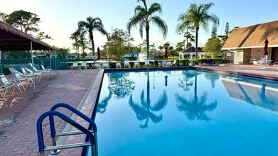 Building Photo - 5242 Privet Pl