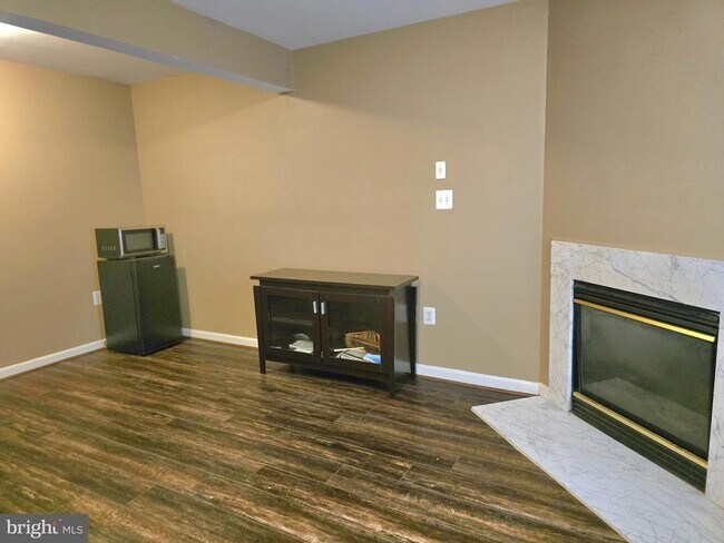 Foto del edificio - 3516 Community Dr