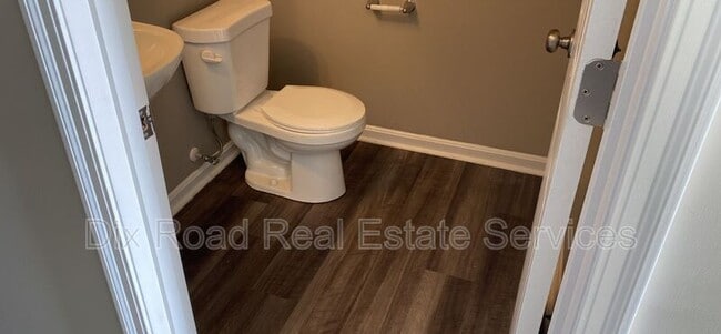 Building Photo - 806 Prescot Cir