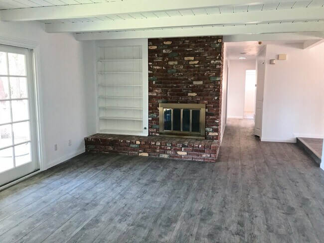Foto del edificio - 11768 Shadowglen Rd