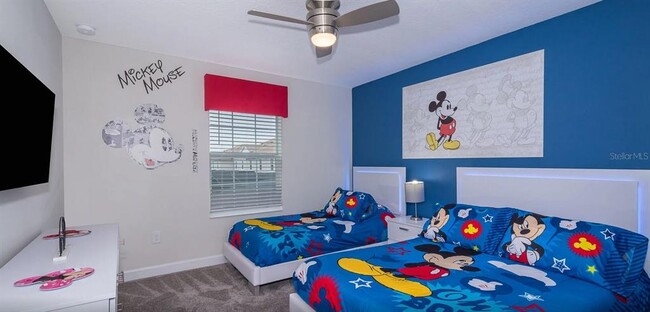 Foto del edificio - 4833 Lullaby Ln