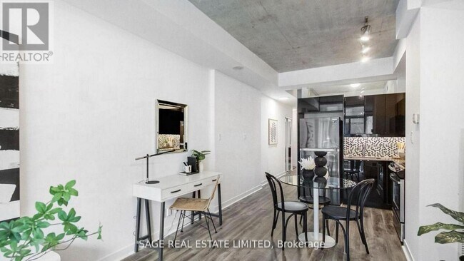 Photo du bâtiment - 127 Queen St E