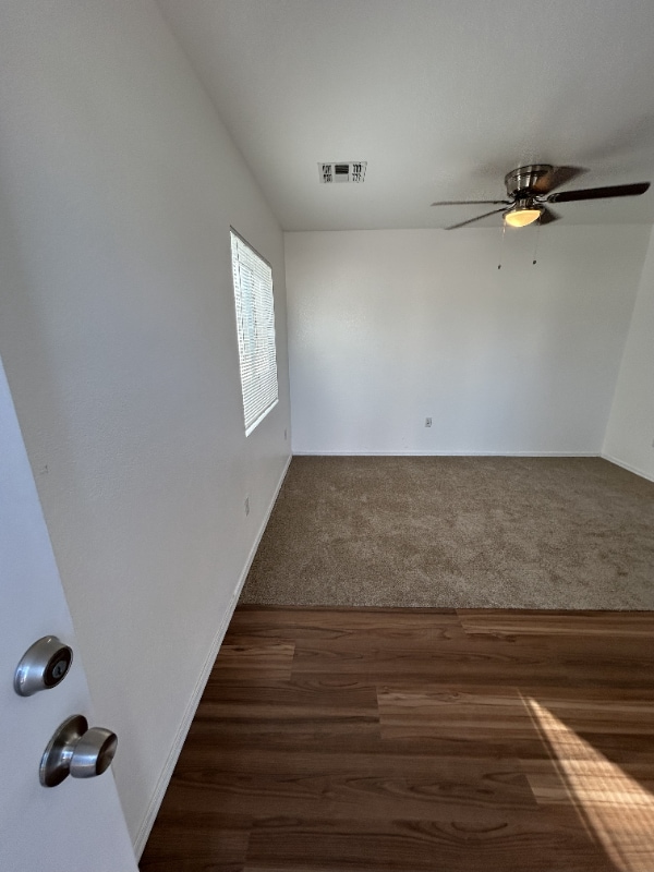 Building Photo - 1584 E Courtney Pl