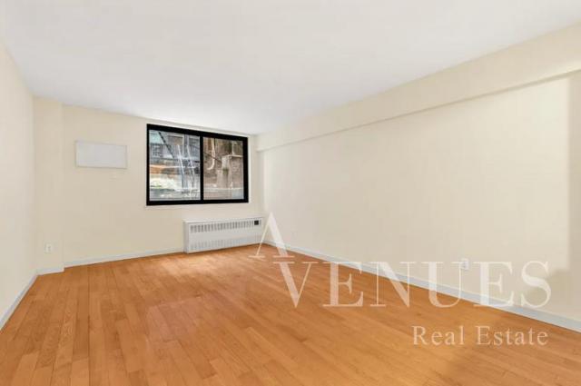 Foto principal - 0 bedroom in NEW YORK NY 10016