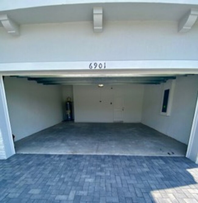 Foto del edificio - Brand New Townhome Lake Worth - Lakeshore ...