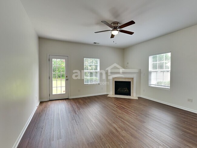 Building Photo - 7305 Ethans Way