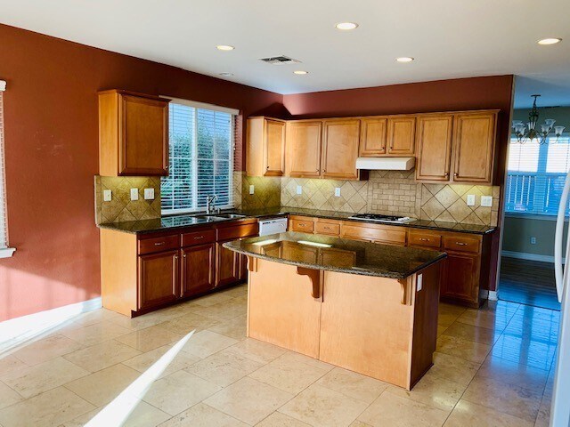 Foto del edificio - Beautiful San Marcos Home - Offered by KRC...