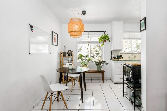 Foto del edificio - Welcome Home || Newly Upgraded WeHo Apt ||...