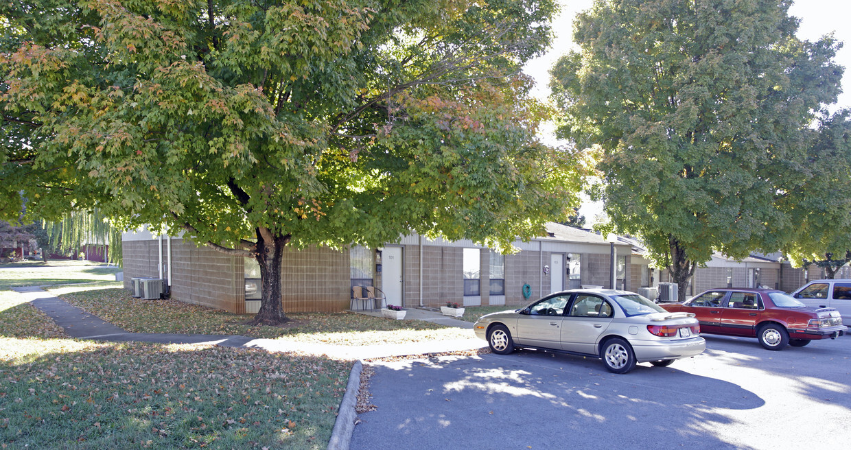 Building Photo - Spring Place Apartments