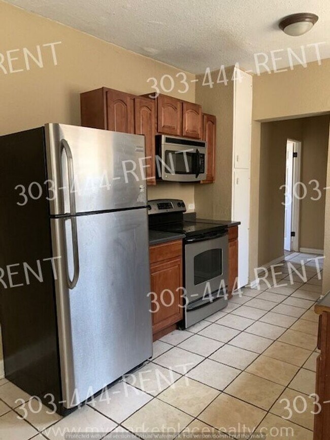 Building Photo - Home For The Holidays! $300 OFF OF 1ST MON...