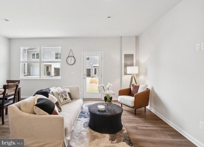 Foto del edificio - 140 Willett Holw St