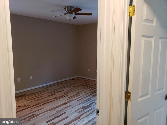 Building Photo - 16010 Woodlark Dr