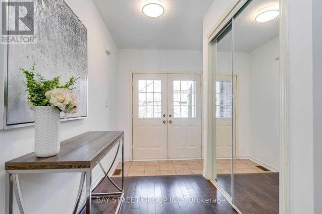 Building Photo - 5166 Des Jardines Dr