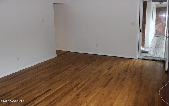 Building Photo - 711 Wall Rd