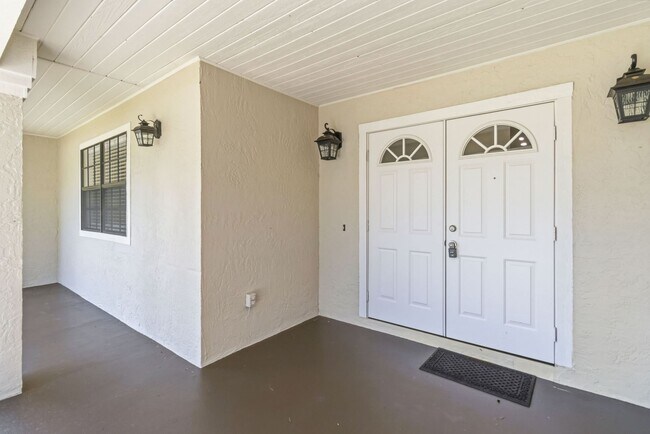 Building Photo - Newly Renovated 3-Bedroom Home in Emerald Lake Colony – Move-In Special!
