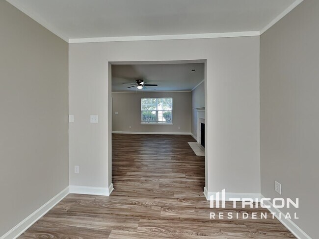 Building Photo - 3933 Far West Drive Charlotte NC