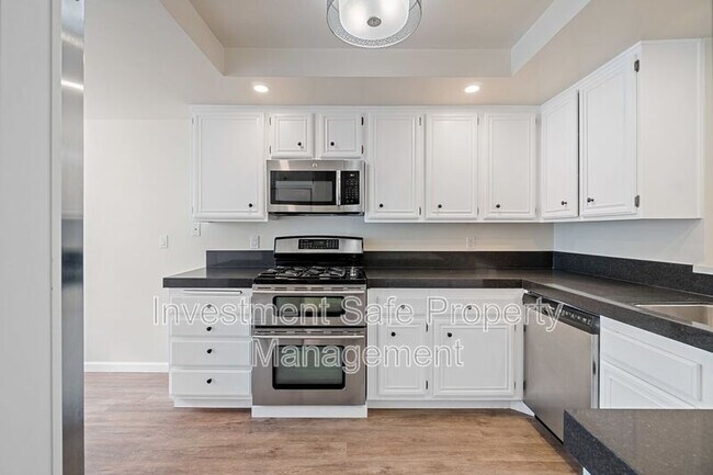 Foto del edificio - 5571 Adobe Falls Rd