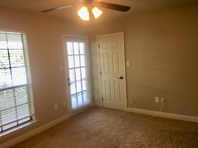 Building Photo - MAISON ROUGE TOWNHOMES  2BR/2.5BT CLOSE TO...