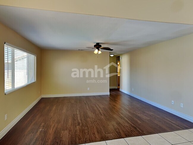 Foto del edificio - 203 Mariposa Way