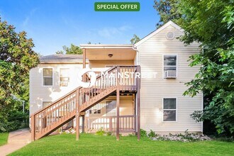 Building Photo - 1339 S 28th St