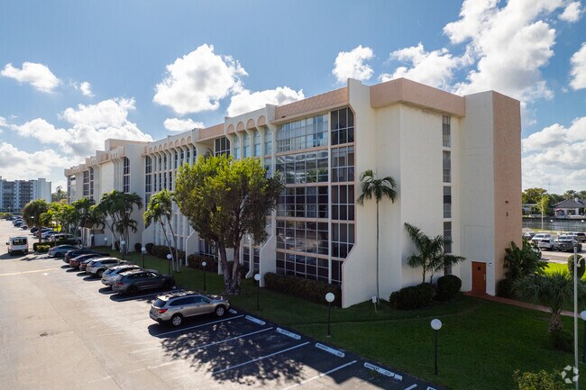 Building Photo - DeSoto Park