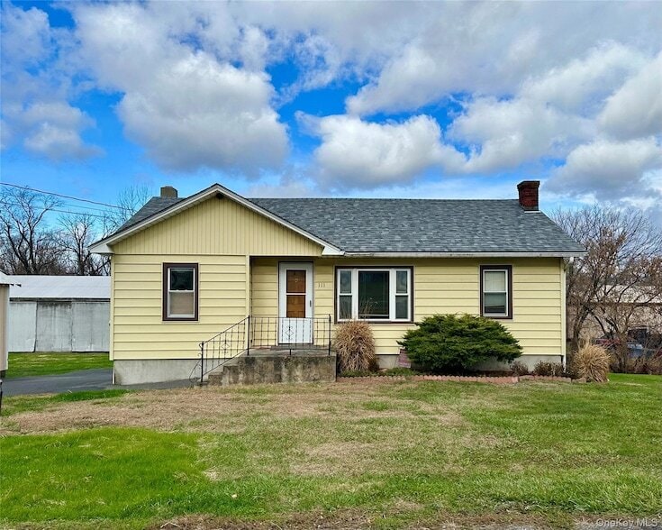 Primary Photo - 111 Round Hill Rd