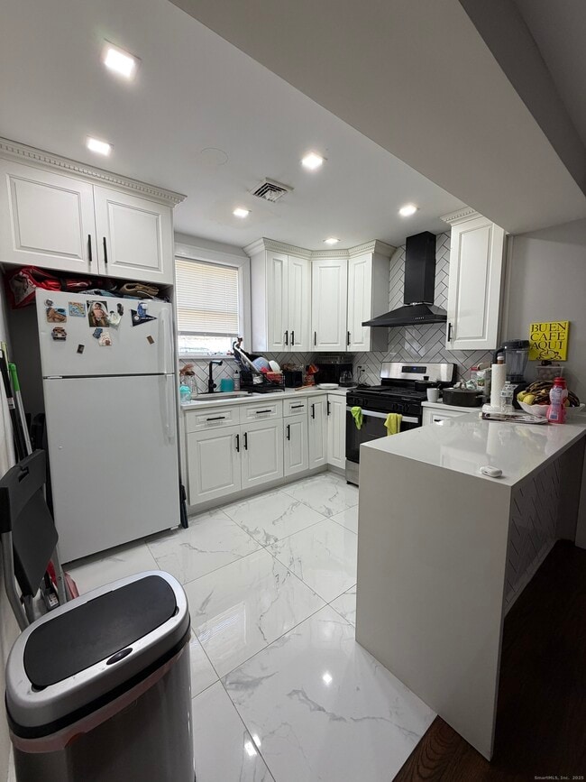 Foto del edificio - 2964 State St