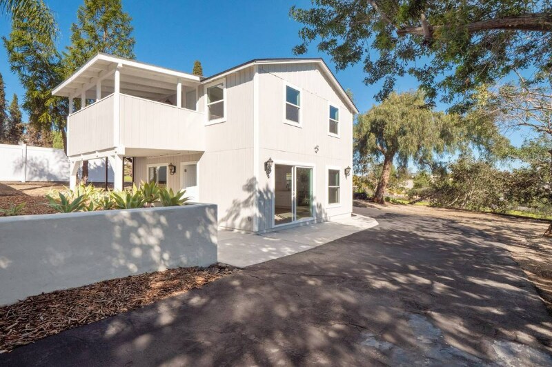Primary Photo - 3458 La Mirada Dr